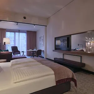 **** Apart Otel Adina Almanya
